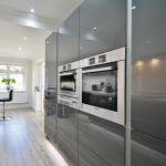 European Style Smart Modular Kitchen Cabinets with Solid Wood and White Gloss