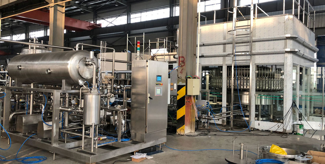 16C Carbonated Filling Machine Welded Structure Frame With Adjustable Stainless Steel Legs