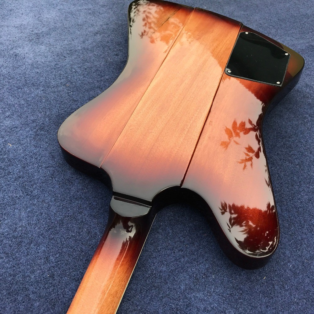 Custom Shop Electric Guitar with Long Verson Maestro Vibrola Flamed Maple Guitar