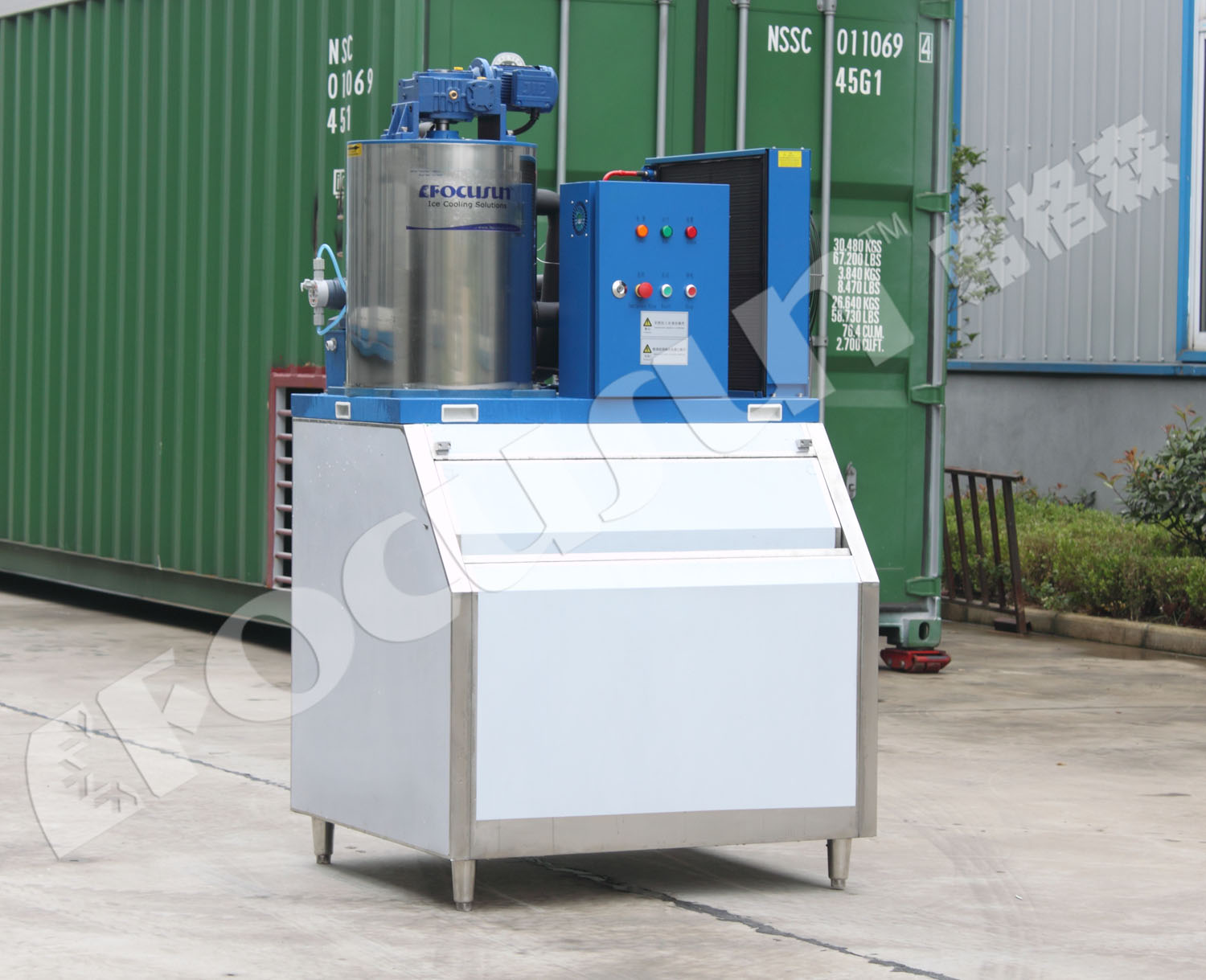 High Capacity 1T Per Day Flake Ice Machine with 500KG Ice Storage and 380V Voltage