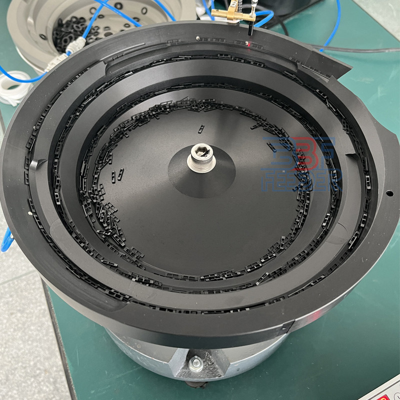 OEM Bowl Feeder Escapement Plastic Electronic Parts Vibratory Bowl Machine