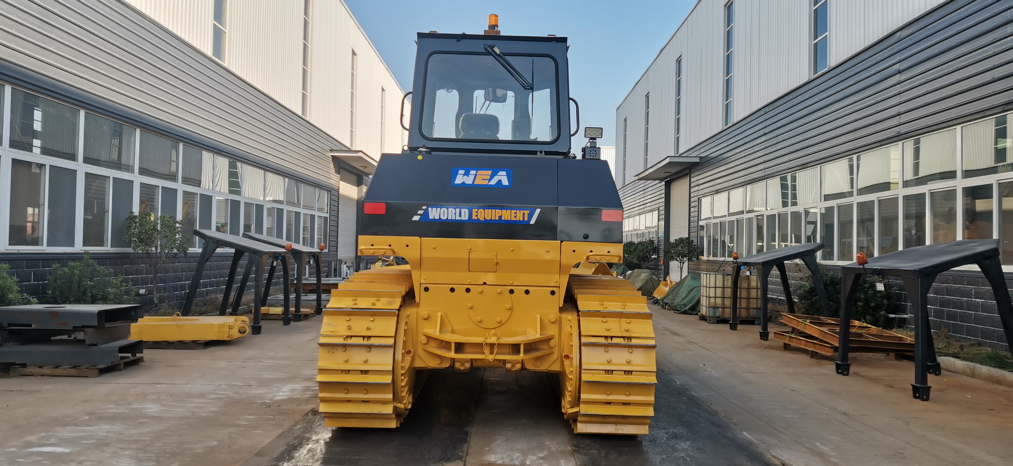 6.4m³ Heavy Equipment Dozer With 3725mm Blade Width And Cummins NT855 Engine