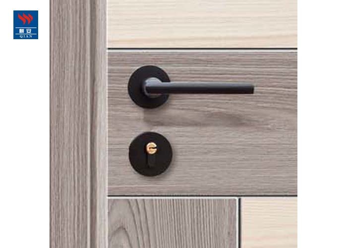 Modern Style Eco-Friendly Waterproof Carved Interior Wood Door For Bedroom Bathroom For Houses