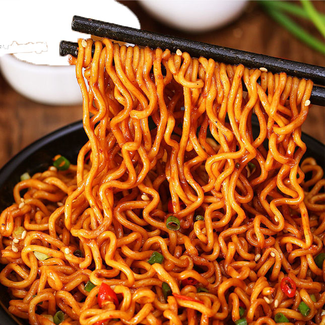 Low-Salt OEM Quick Cooking Noodles Bulk Kangshifu Crispy Ramen Round Instant Noodles