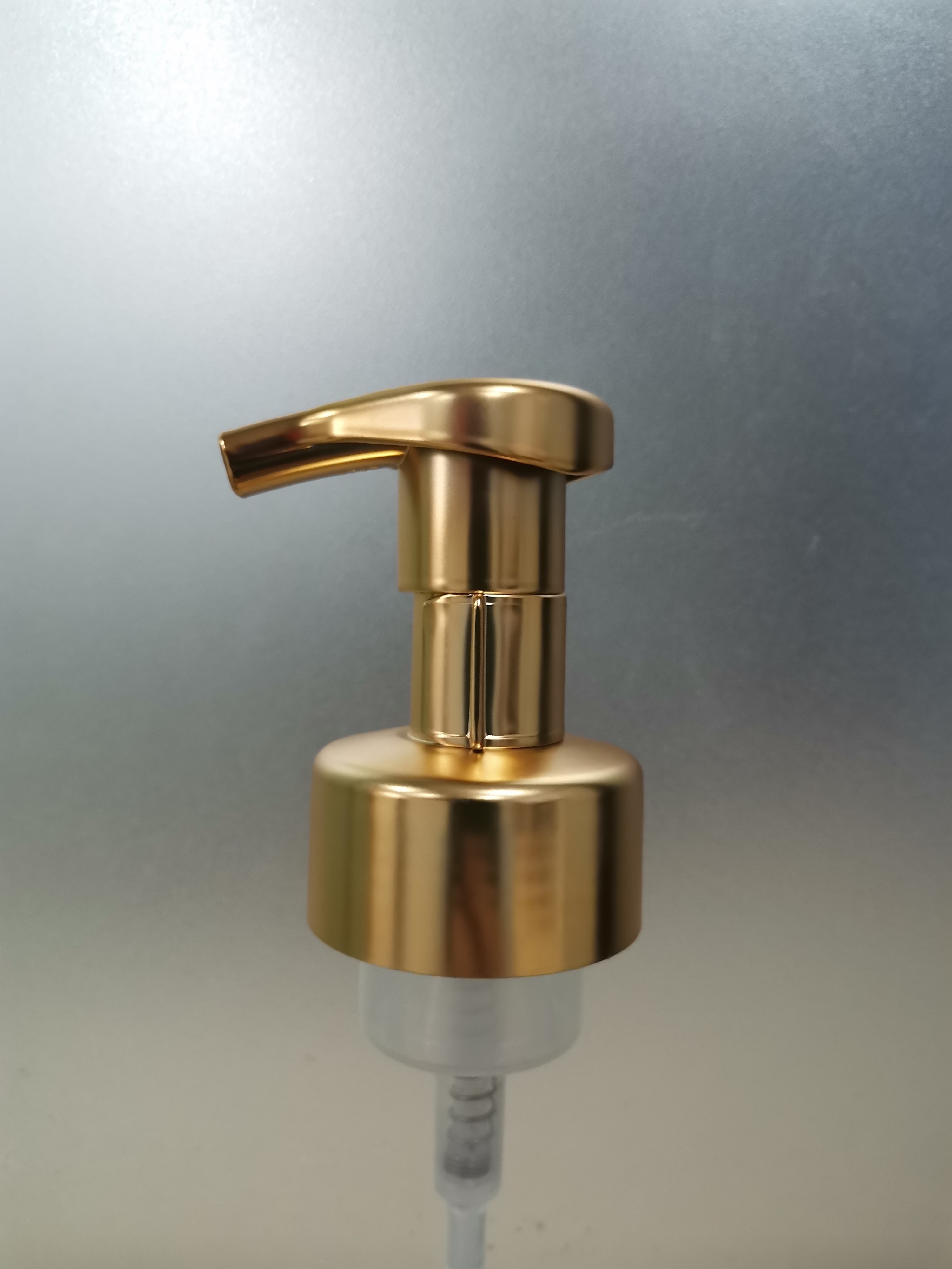 Skin Nourishing PET Non Greasy Skin Lotion Pump Dispenser / Skin Care Pump Bottle For All Skin Types