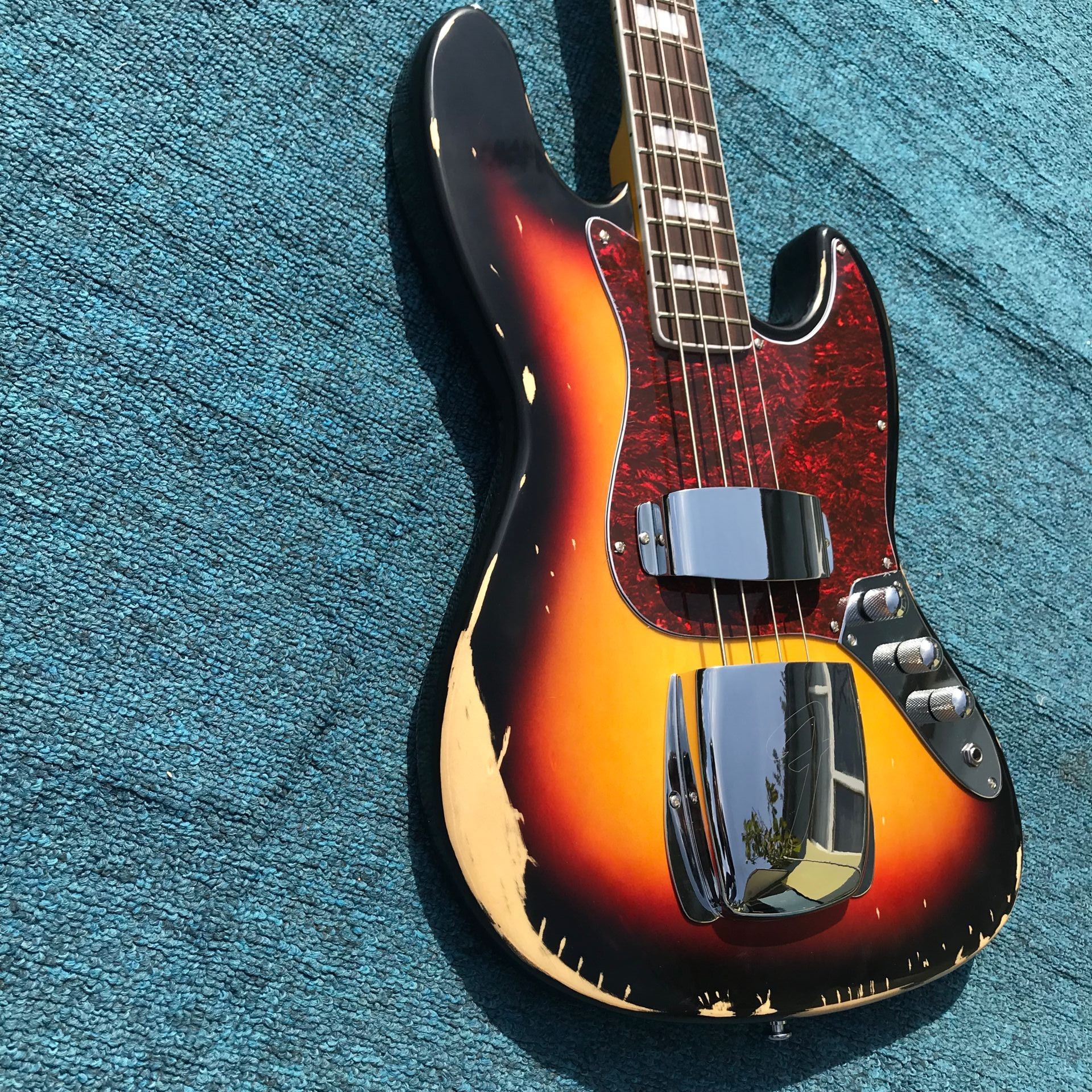 Heavy Relic Jazz Bass Electric Guitar Sunburst Color Alder Body 100% Handmade Nitrolacquer Finish Aged Hardware