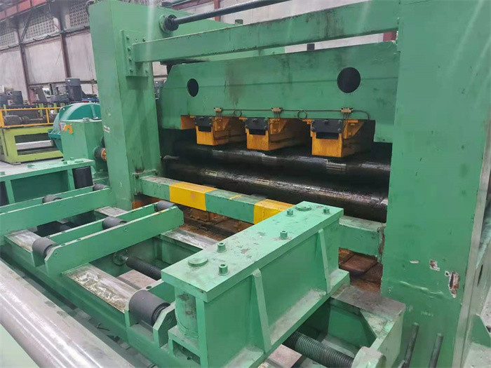 Heavy Gauge Flying Cut To Length Line With Track Moving Shear