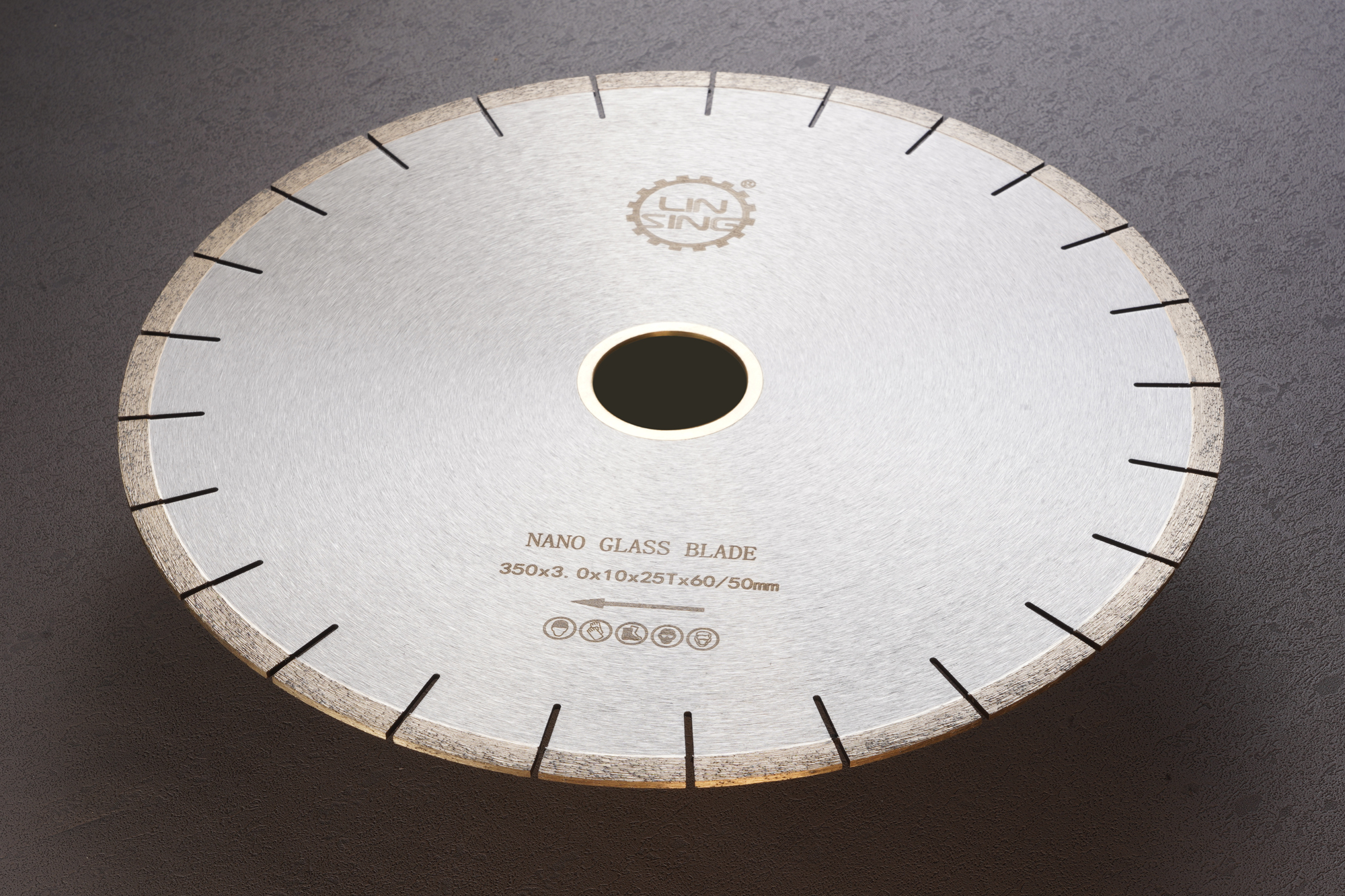 Customized 350MM Nano Glass Diamond Saw Blade for Nano Tile Cutting on Bridge Machine