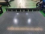 10000KG Load Roll Off Truck Dock Leveler With Safety Barrier