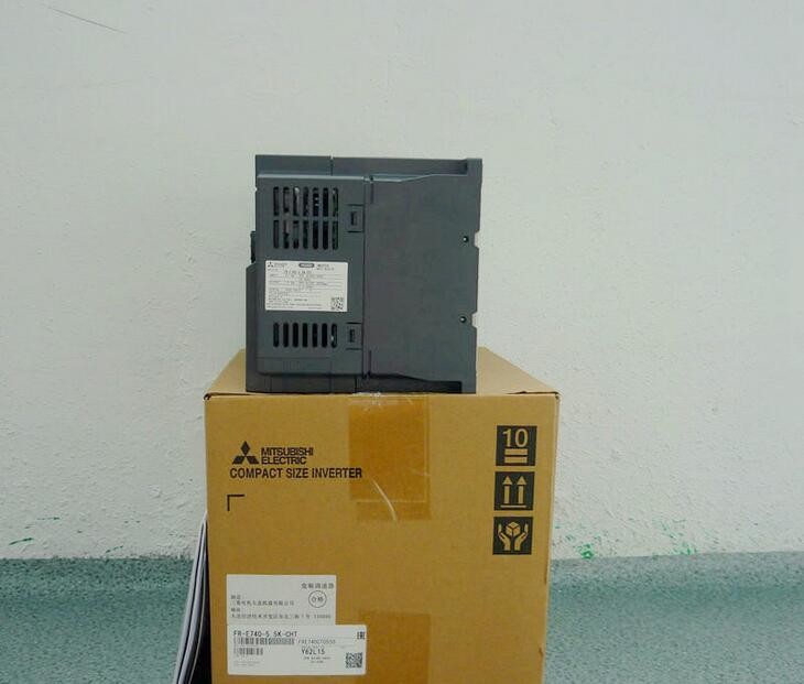 NEW Mitsubishi Inverter FR-E740-5.5K-CHT E700 Series Frequency Inverter 5.5KW 380V