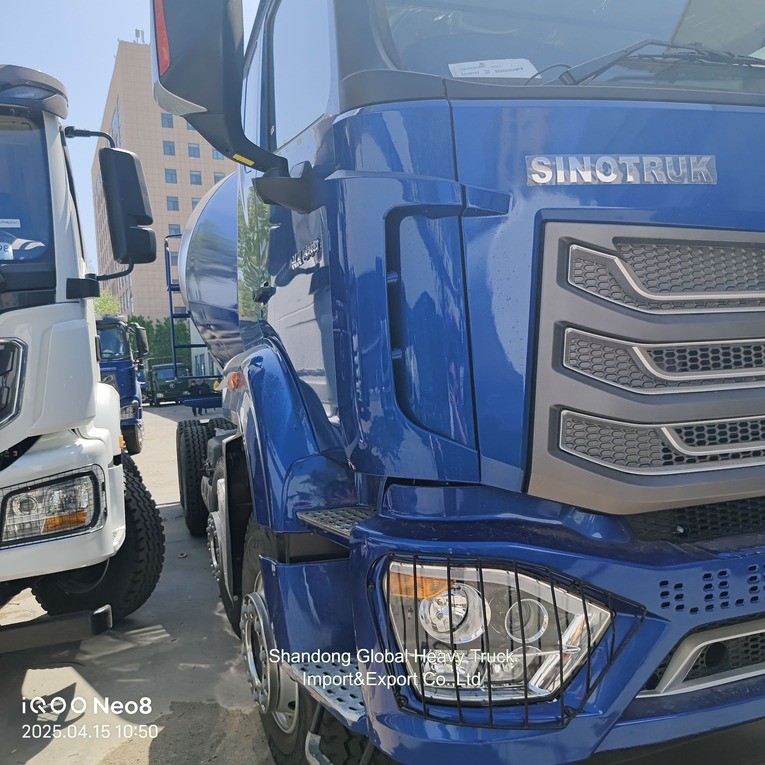 Sinotruck 4X2 6X4 8*4 3-20 Cubic Concrete Mixer Truck Cement Mixing Lorries Truck
