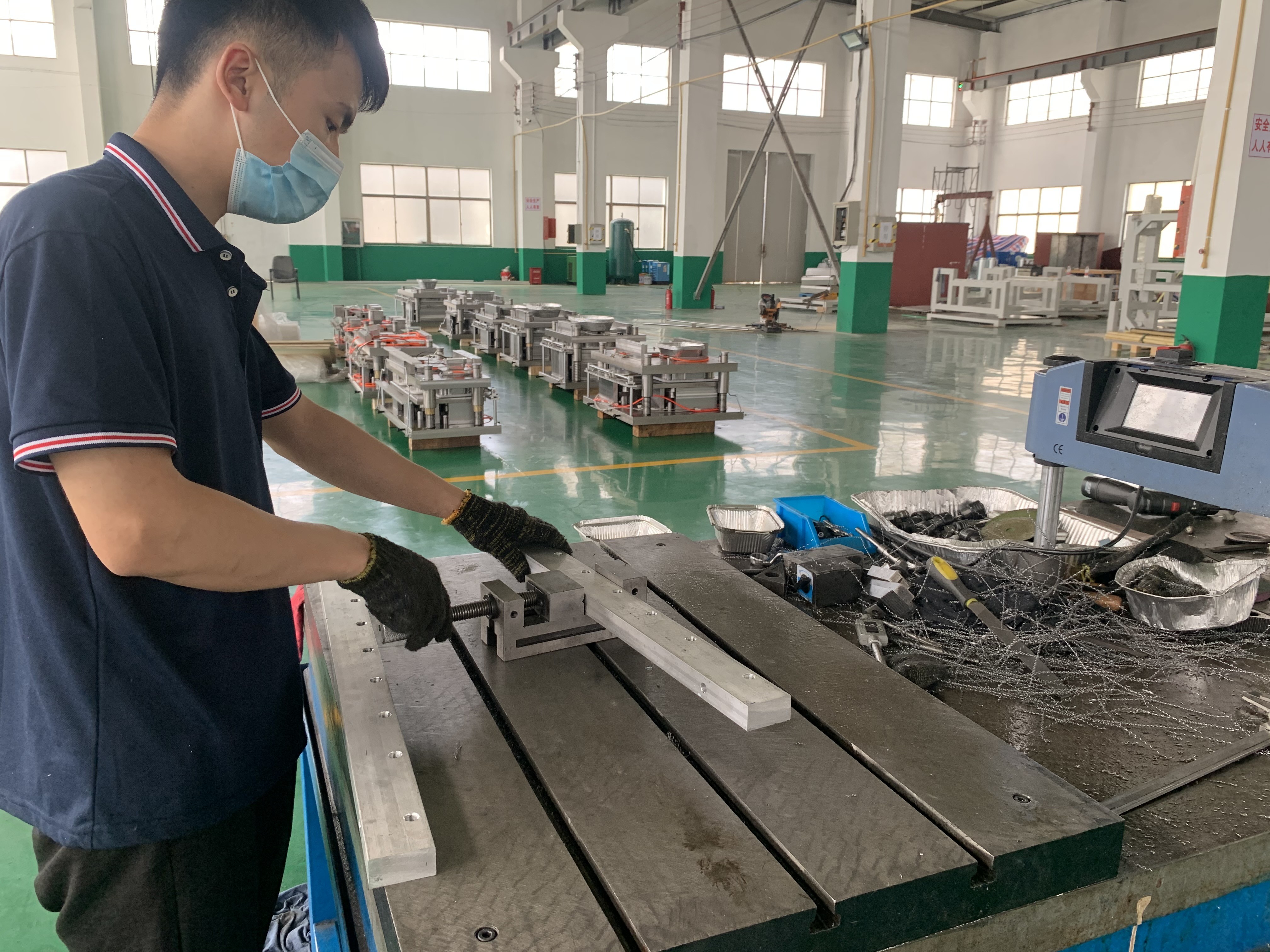 Steel 4 Cavities Aluminum Foil Container Mould High Productivity