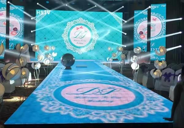 500x500mm Outdoor Rental LED Wall Display P3.91 Seamless Splicing LED Video