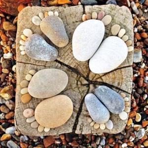 Quality Rock Footmark Small Cobblestones For Garden Cute Sidewalk Backyard wholesale