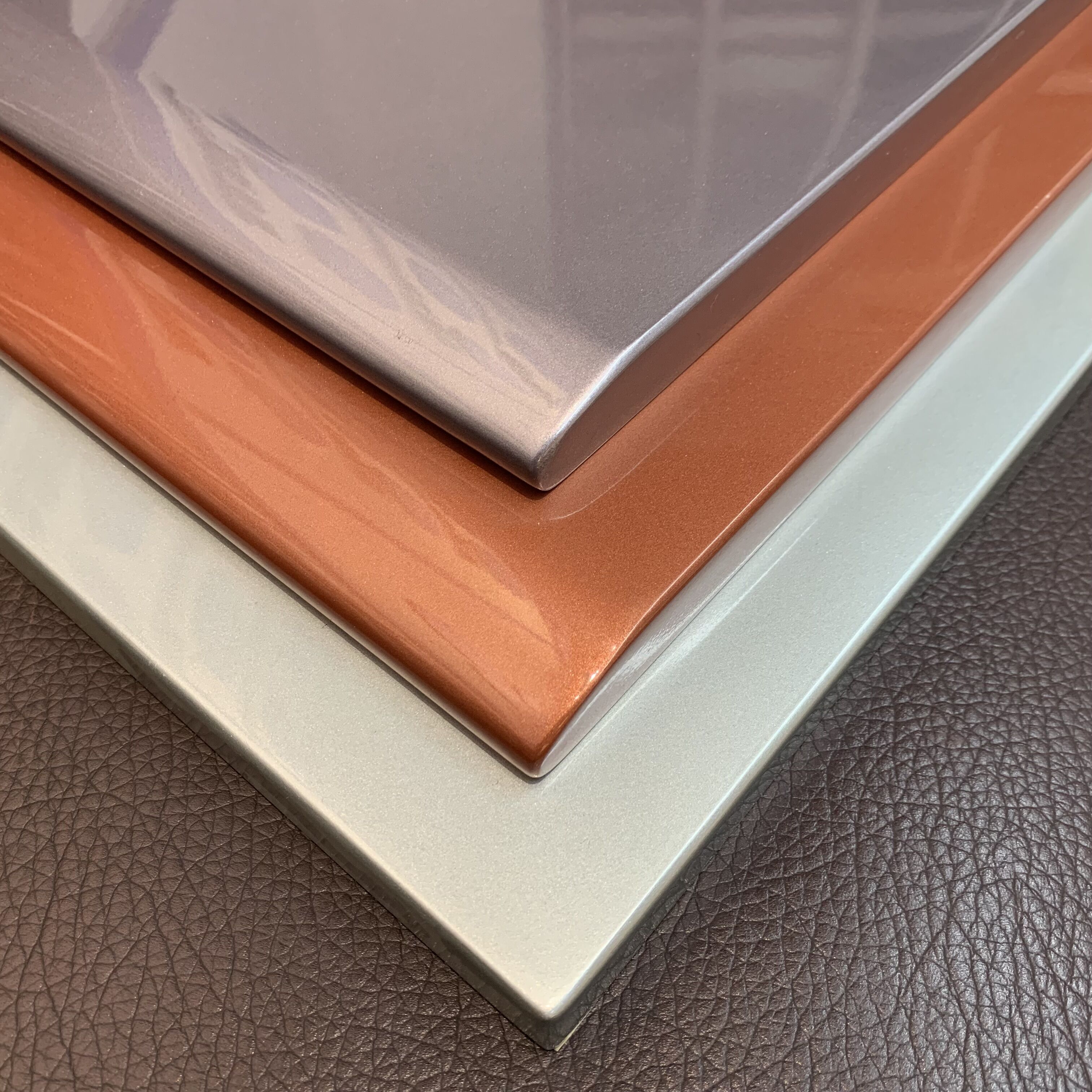 Modern Italian Kitchen Cabinet with Flat Edge Stone Countertop and Custom Veneer Color