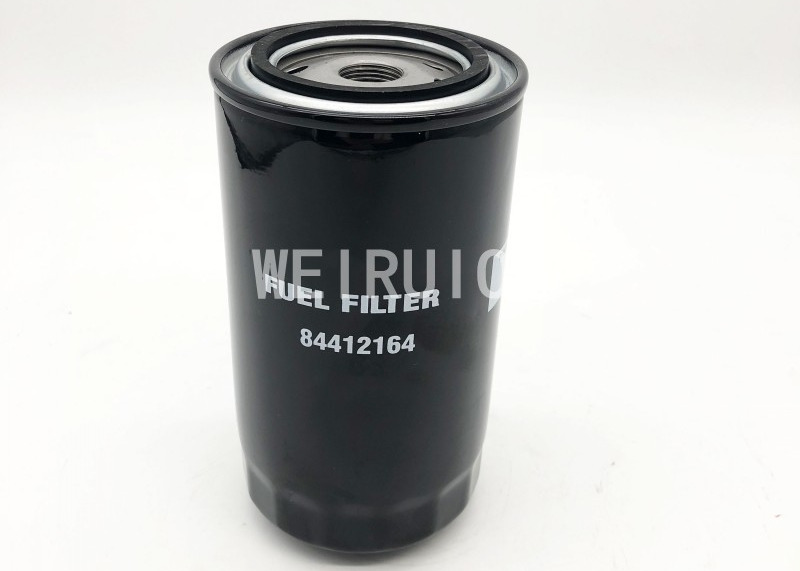 excavator Spin On Fuel oil Filter FF5612 P550880 FF5790 84412164