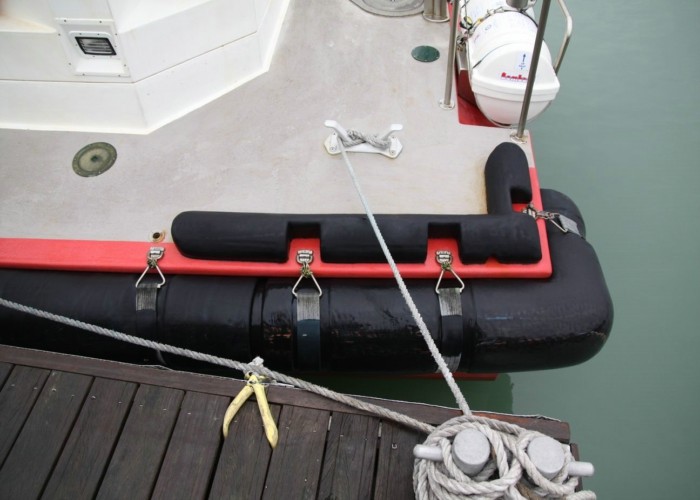 0.3 - 6m Diameter Tugboat Inflatable Boat Fenders Good Hydrophobicity Easy Installation