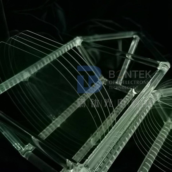 4 Inch LiNbO3 Wafer 0.25mol% Er Dope Or 5mol% MgO Dope For Optical Applications