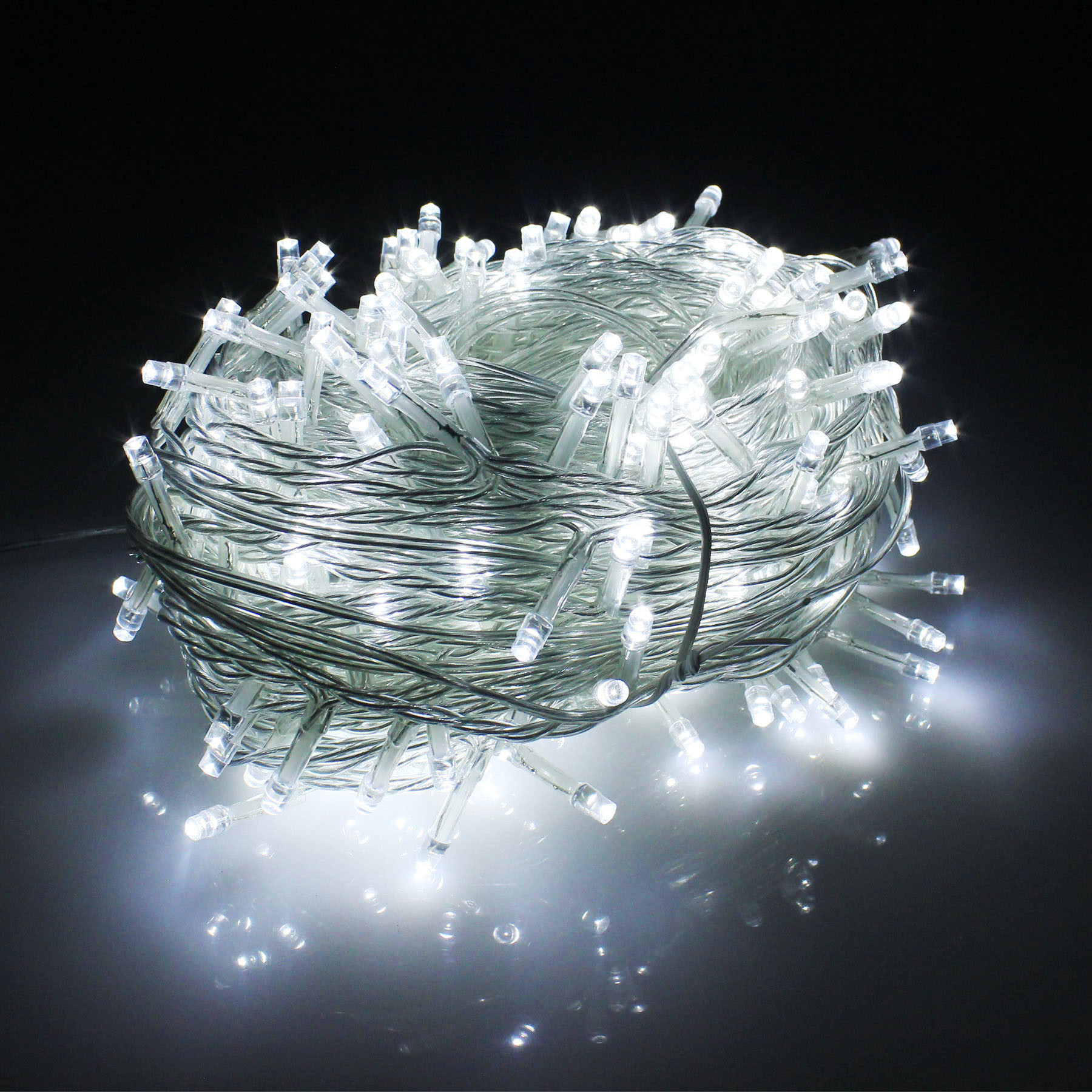 Outdoor 200 LED Solar Christmas String Lights Dark Green Christmas Tree Cable White