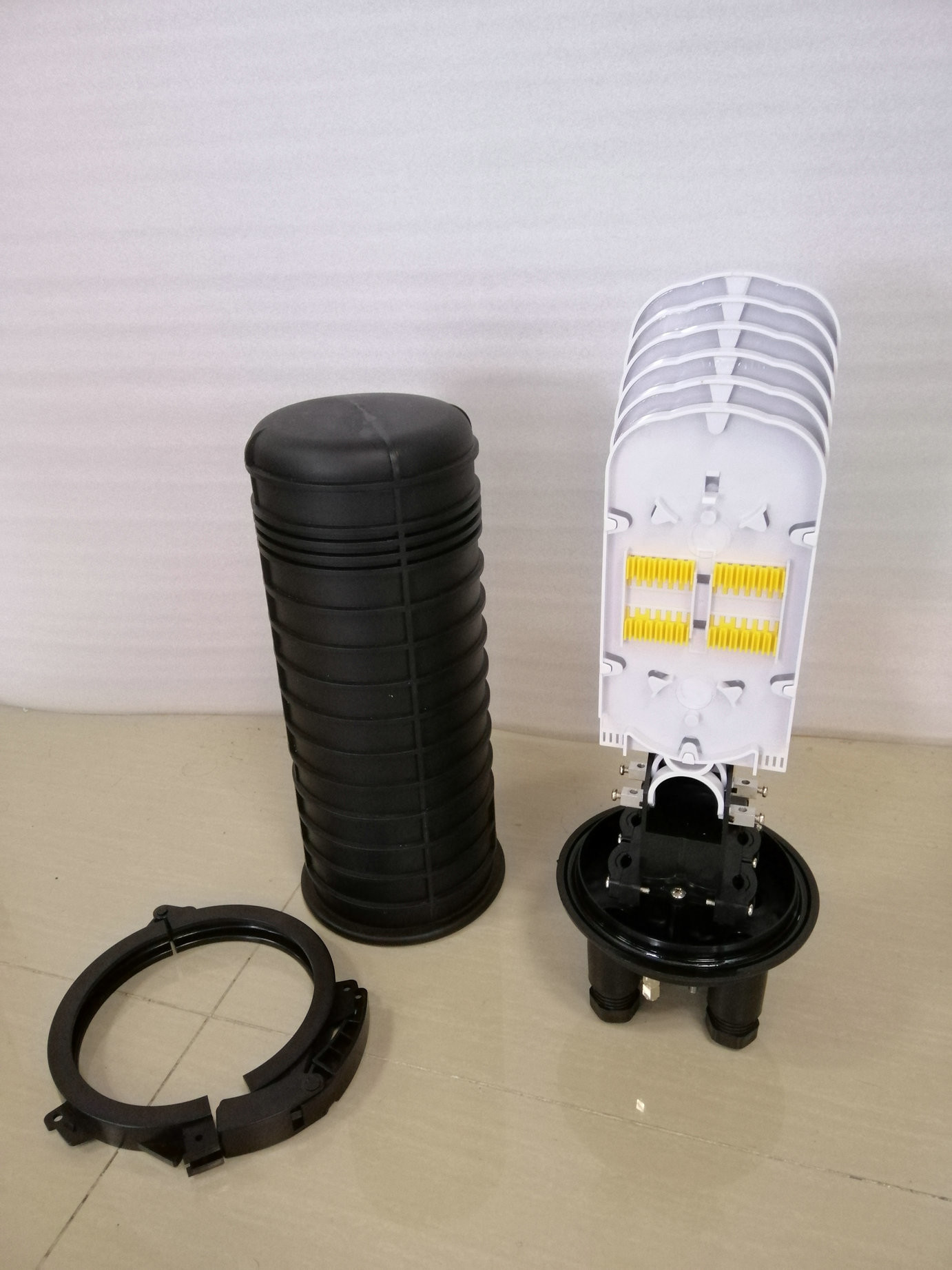 fiber optic joints 144 FO dome closure with one oval and 6 round ports