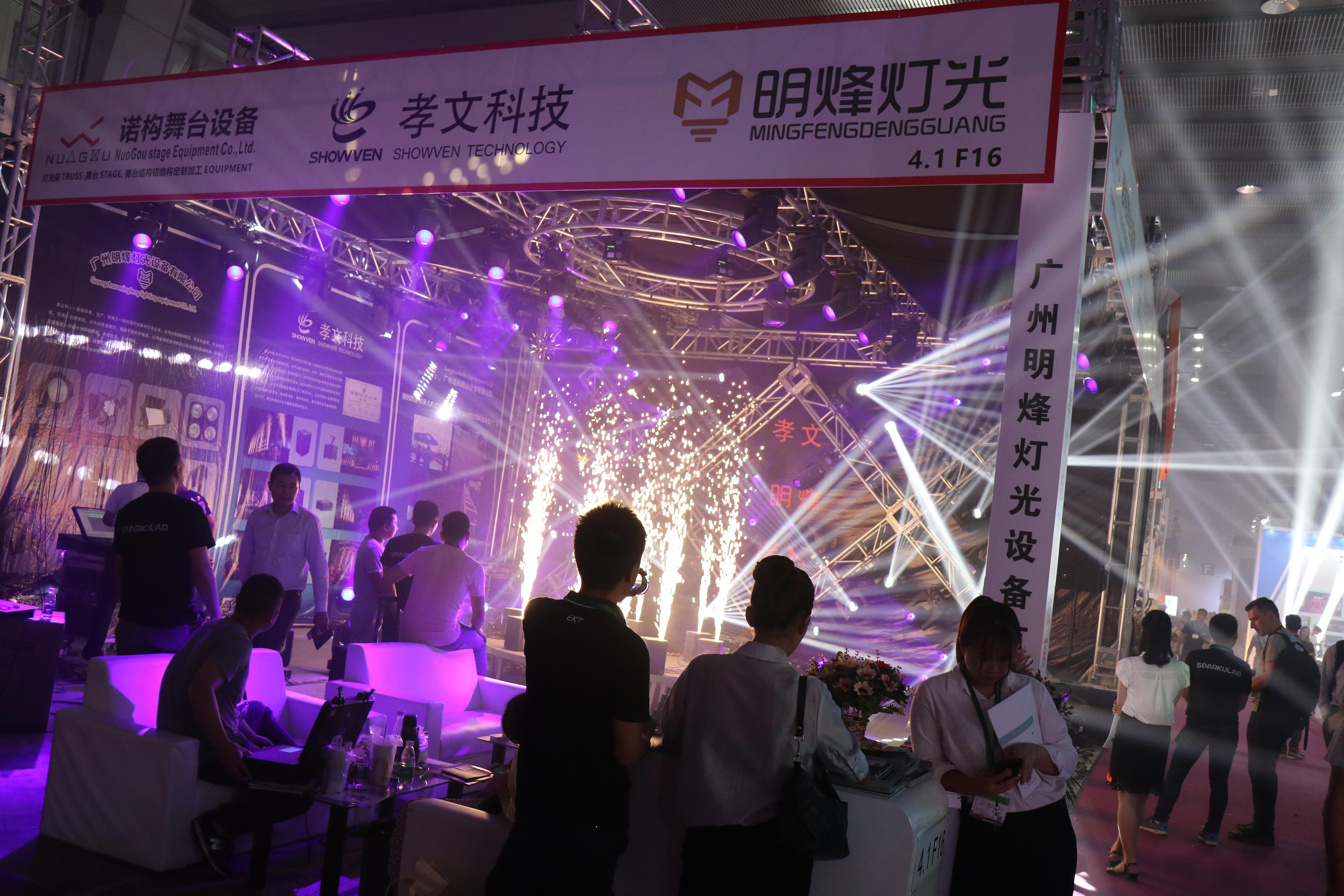 6pcs RGBW 6 Eye Laser Stage Light Led Beam Moving Head For Nightclub Disco DJ
