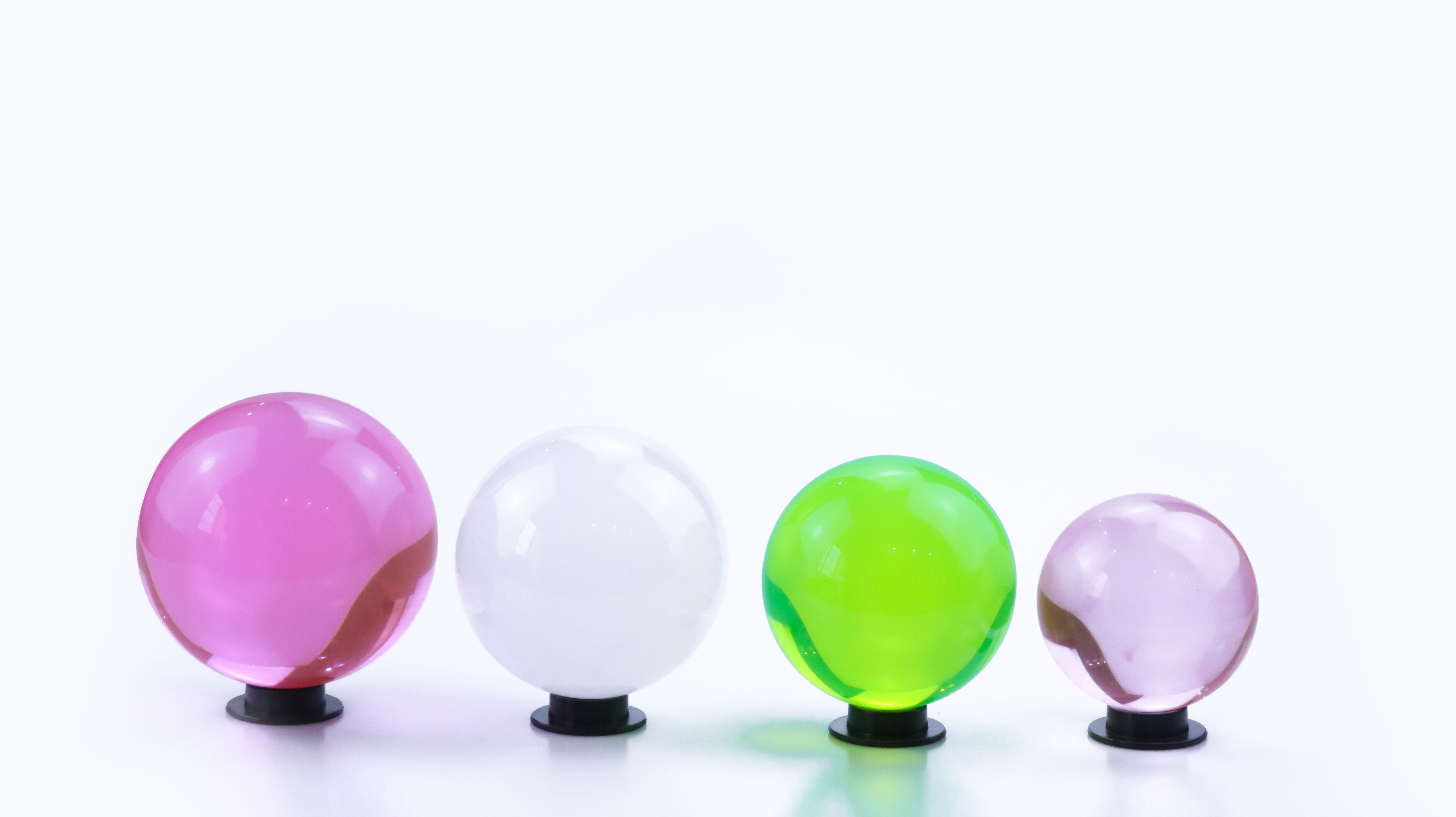 Wholesale 70mm Transparent Acrylic ball Can be Customized For Juggling