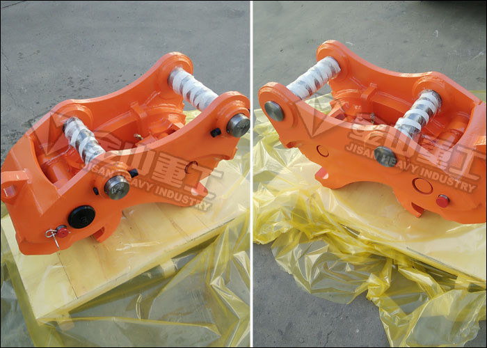 Coupling Attachment Excavator Quick Coupler , Durable Quick Couplers For CAT320 EC210 EC240 SK200
