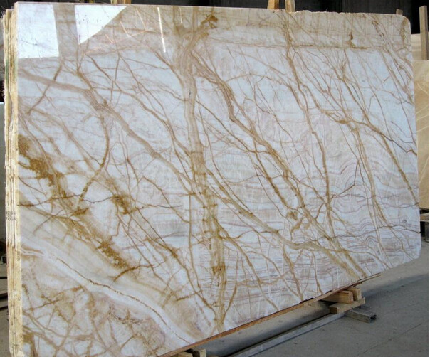 High Hardness Sofitel Gold Marble Floor Tile For Wall / Decoration