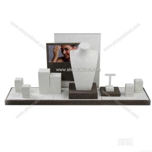 Quality Hot sale wholesale red acrylic jewelry display props, jewelry display stand wholesale
