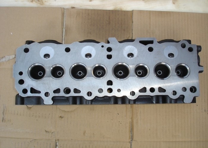 LD23 Cylinder Head 11039-7C001 11039-7C000 For Nissan Serena/Vanette 2283cc 2.4D 8v 1994-