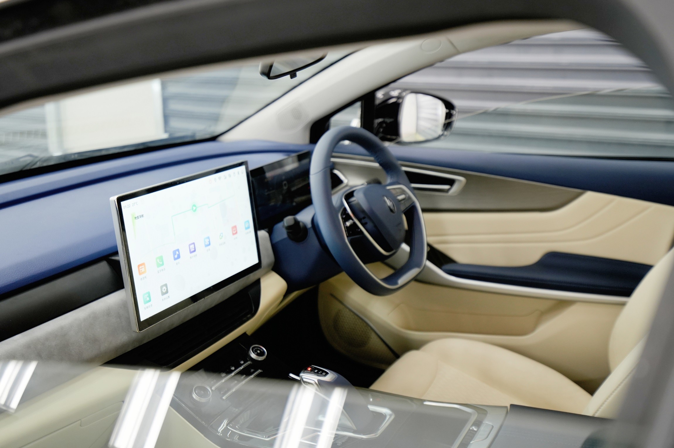 RHD 2024 JMEV Yi GSE Electric Cars With 430km Range 118kw Maximum Power
