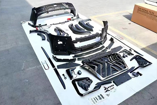 2022 Patrol Y62 Body Kit Nissan Black Hawak Style For 2012-2018 Car