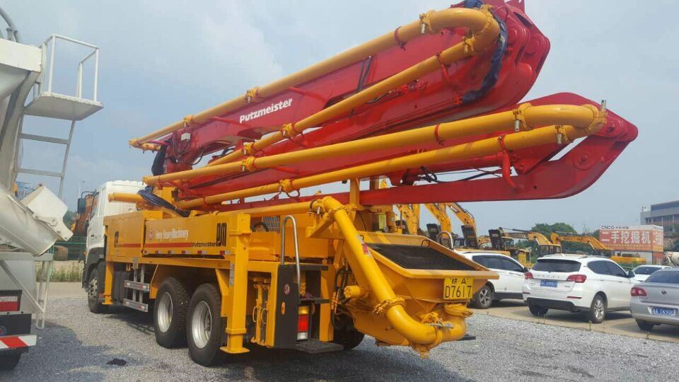 Second Hand Putzmeister 38 Meter Concrete Pump Truck Mounted