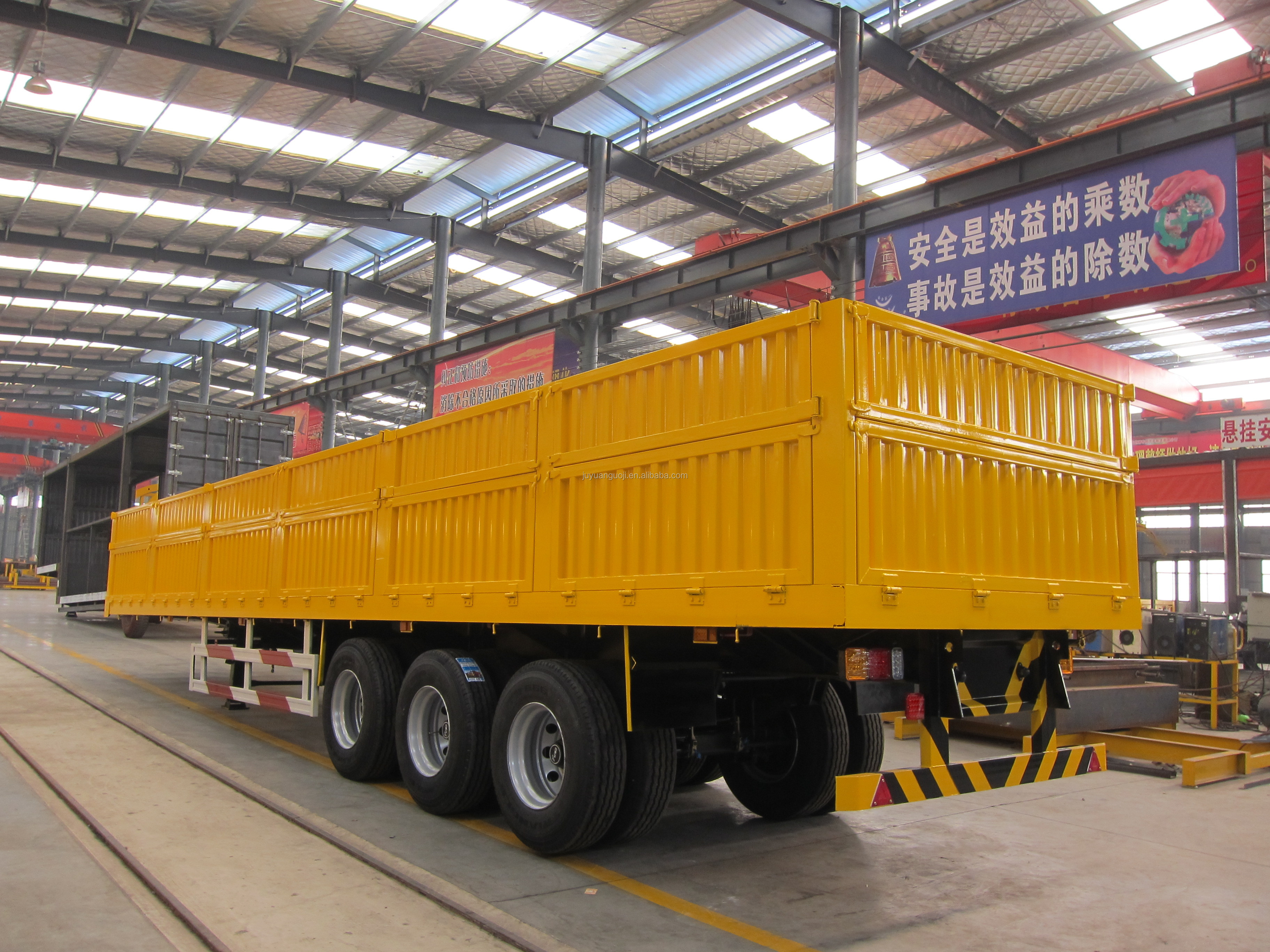 40 60 Tons Side Wall Fence Cargo Semi Truck Trailer with 4 Axles and Multifunctional