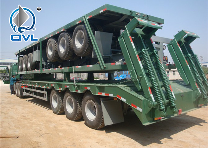 HOWO 3 Axles Semi Trailer Trucks , Flat Low Bed Trailer 30 Ton
