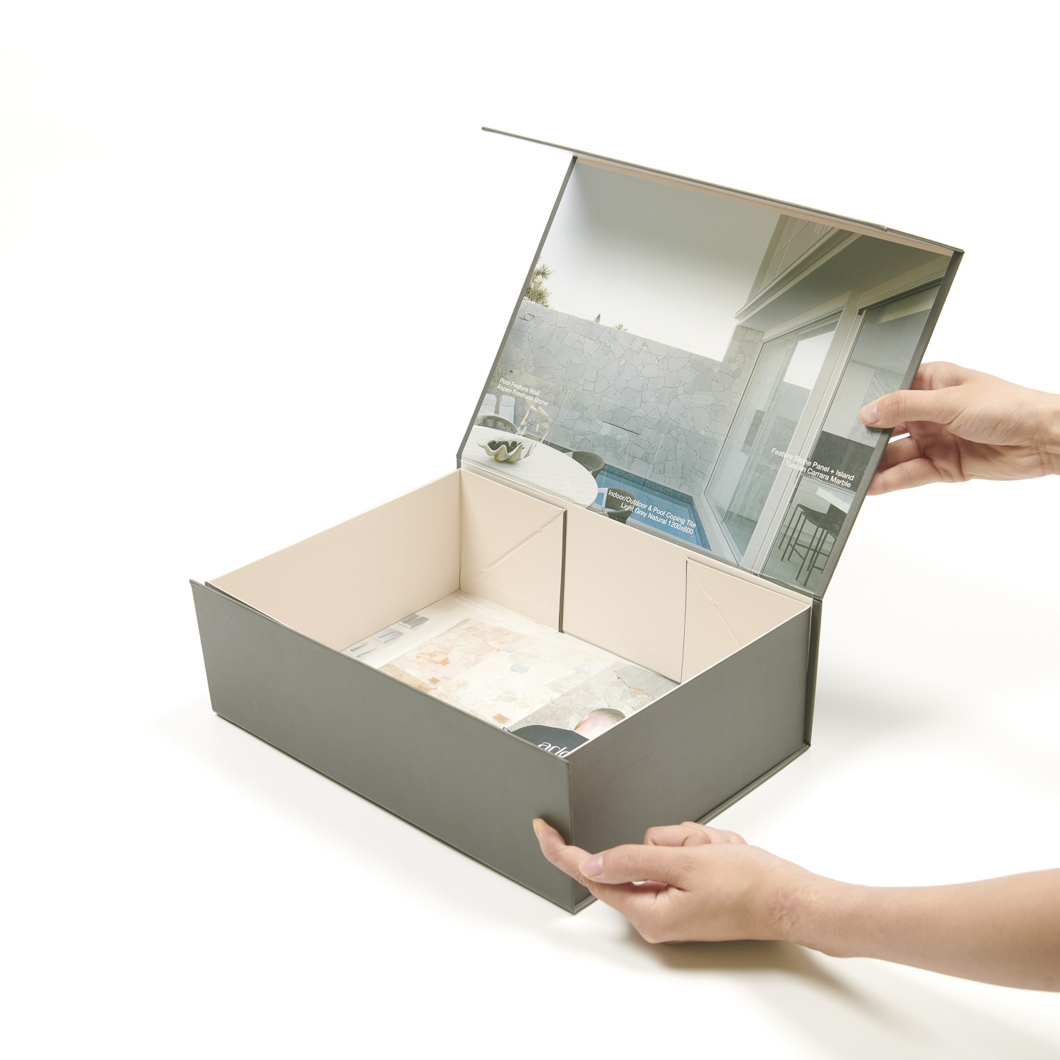 Custom Magnetic Closure Rigid Cosmetic Gift Packaging Box With Luxury Design