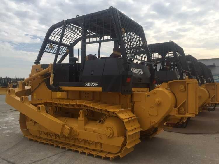 Shantui SD22F 220hp log bulldozer with winch