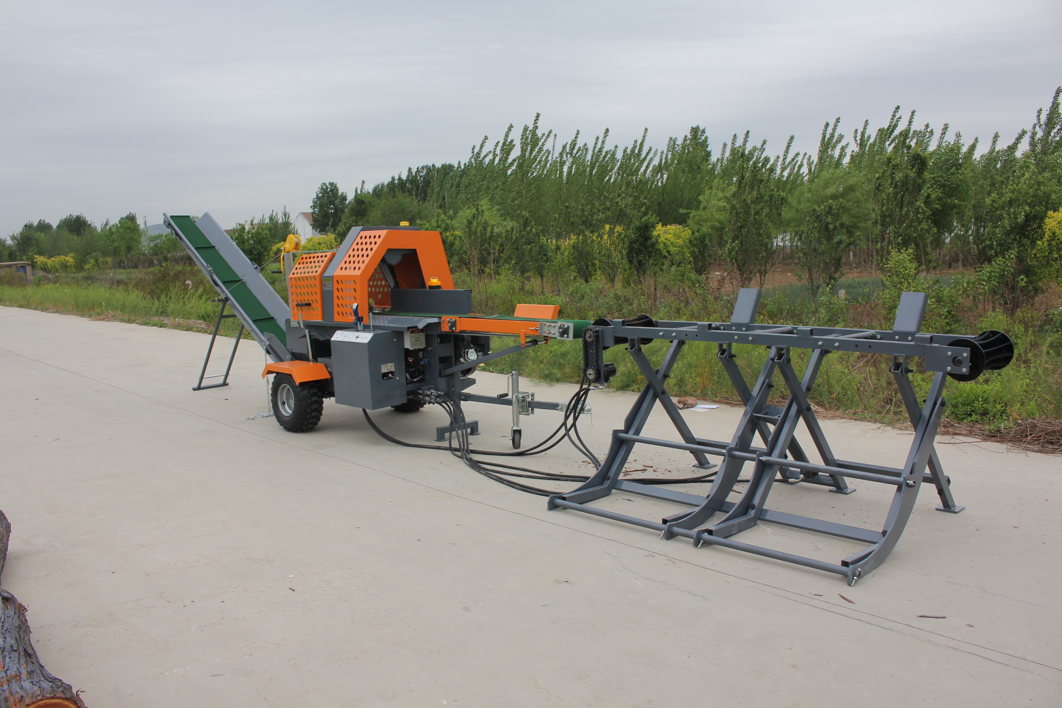 Woodworking Gas Diesel Electric Portable Wheels Trailer Sawmill Horizontal Bandsaw Machine