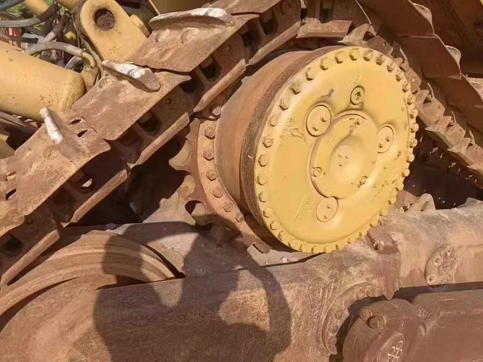 For Sale Pre-Owned D9 Bulldozer – Heavy Duty Excellent Condition