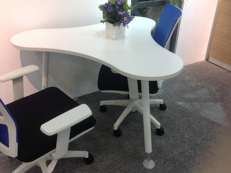 3 Seats Office Training Tables OEM / ODM Designed Conference Room Furniture
