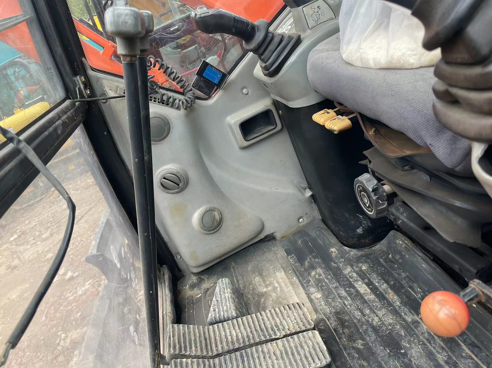 Used mini excavator Doosan DX75 small digger used machinery 6 tons hand earth digger small digger
