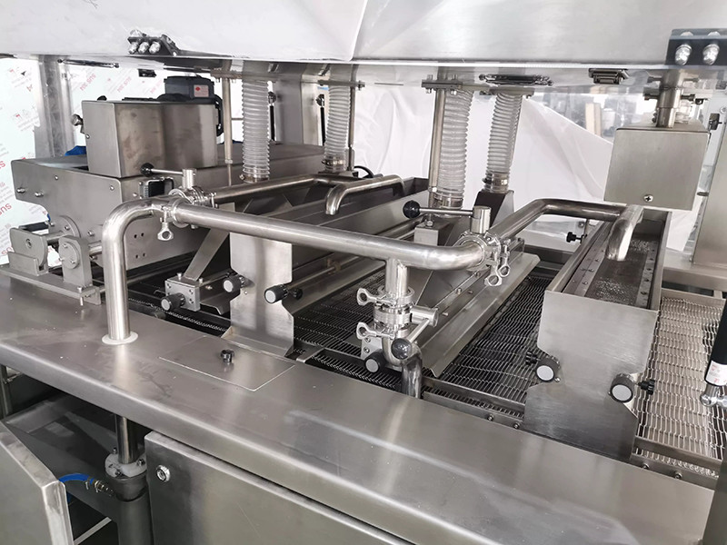 stainless steel Chocolate Enrobing Machine High Efficiency For Factory use