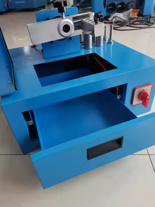 12v Voltage Blue Color Car Lading 35kg Hose Skiving Machine 2 Inch Motor Power 0.4kw for Benefit/Hose Peeling Machine
