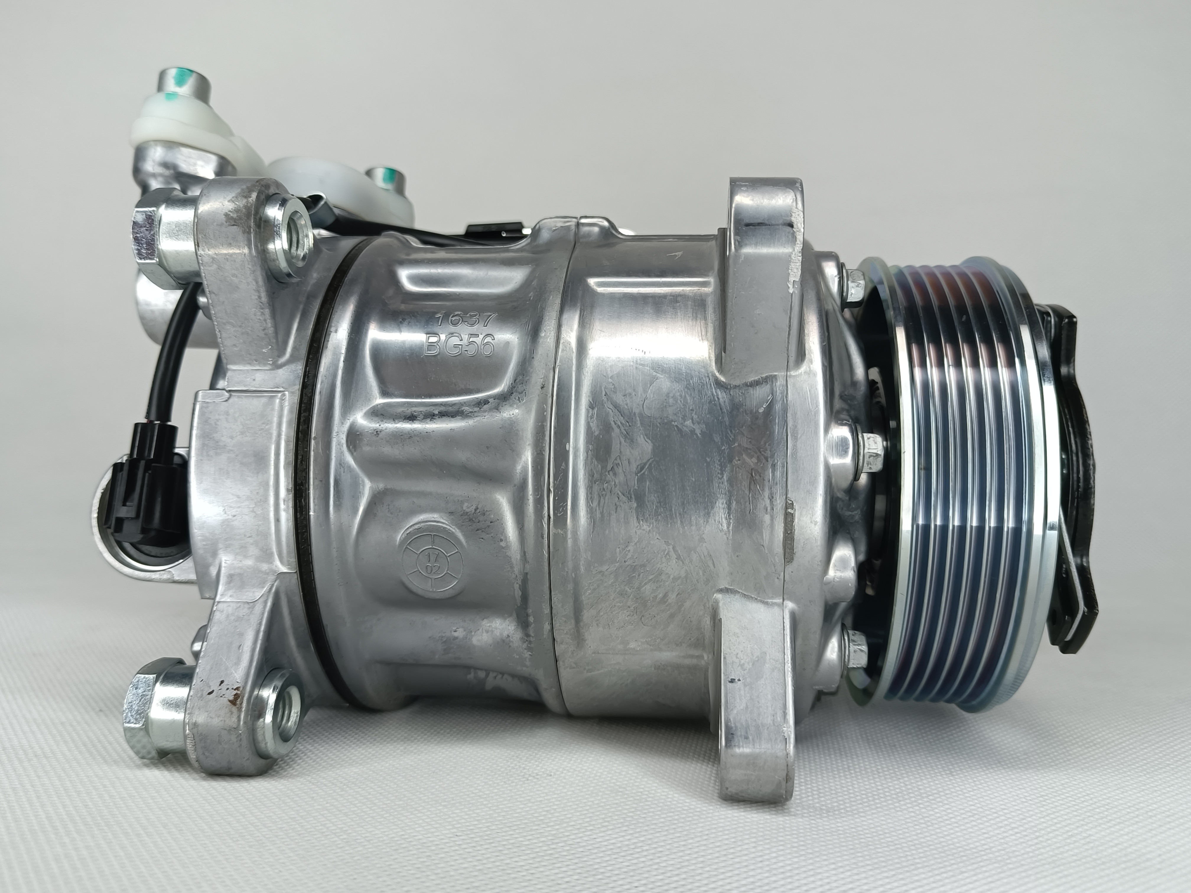 Auto Ac Conditioning Compressor For BMW F49 64527945819 Compressor Assembly