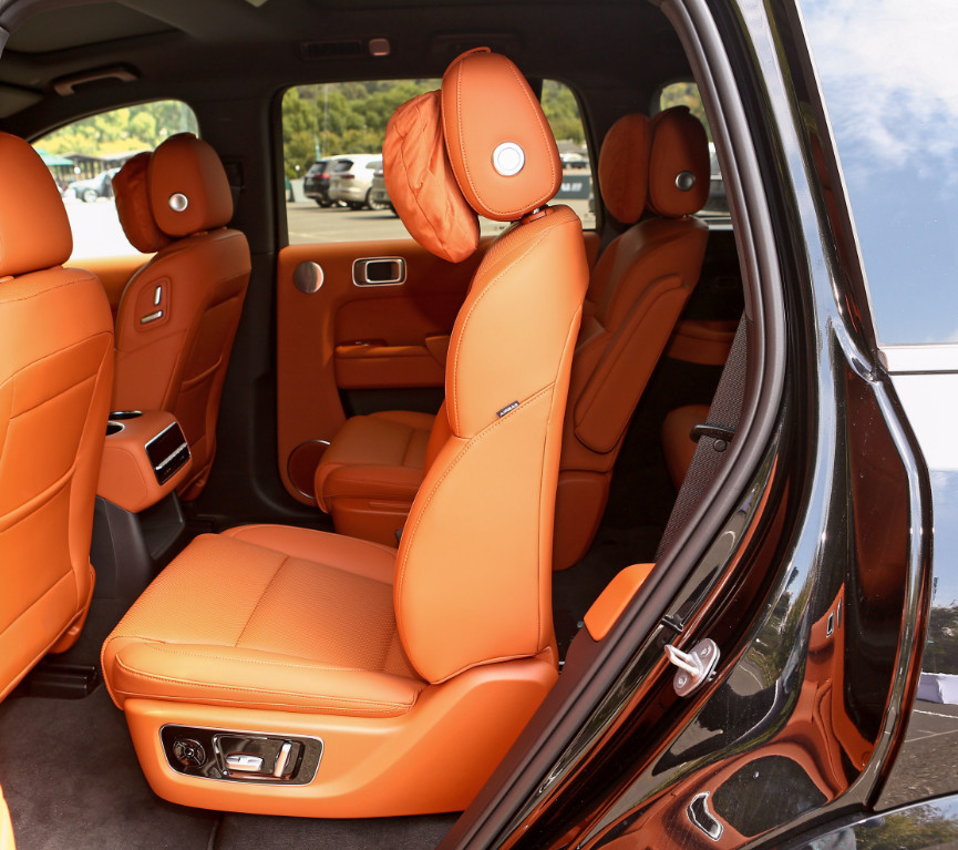 2023 Popular LI L8 Pro Extended Range Electric 6 seats SUV 2 motor Ternary lithium