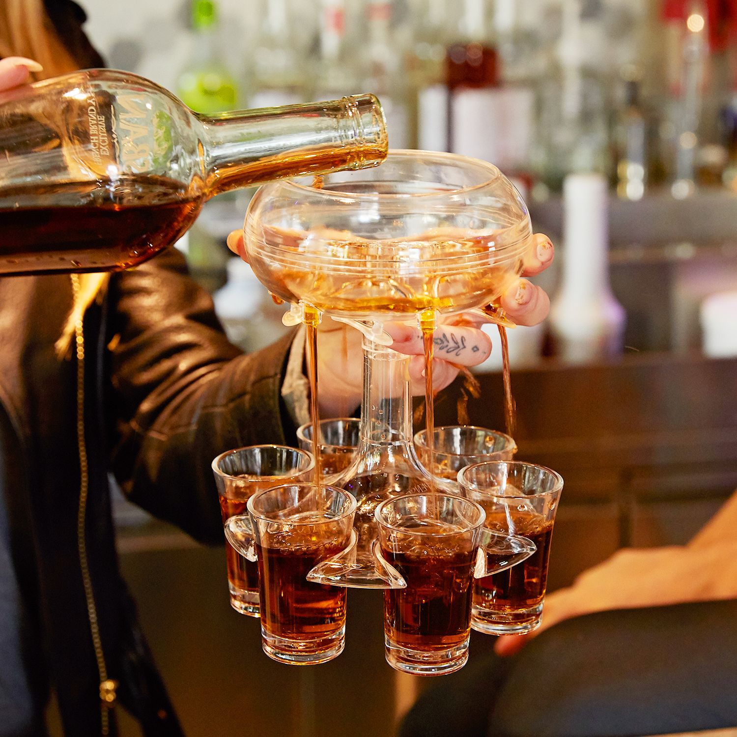 Exclusive 6-Shot Glass Dispenser and Holder Set for Sustainable Wine Party Occasions