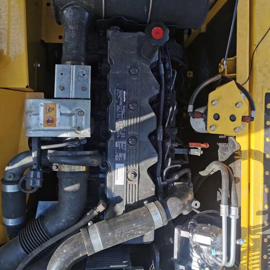 0.8m3 2021 Used Komatsu Excavator PC200-6/7/8 With Cummins Engine