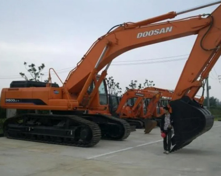 Used 2018 Doosan 500 Excavator DH500 DH500LC-7 46ton Operating Weight for Heavy-Duty Excavating