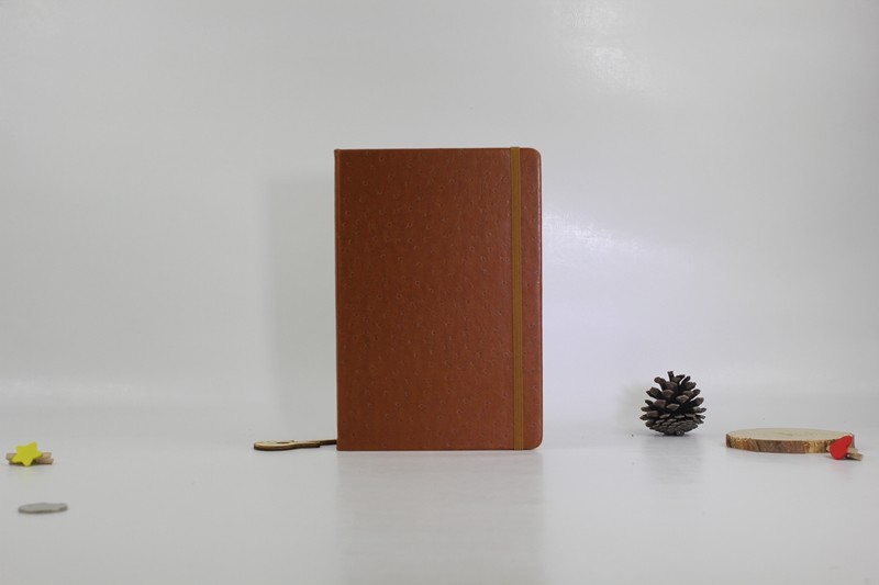 Discoloration leather notebook with belt elastic band