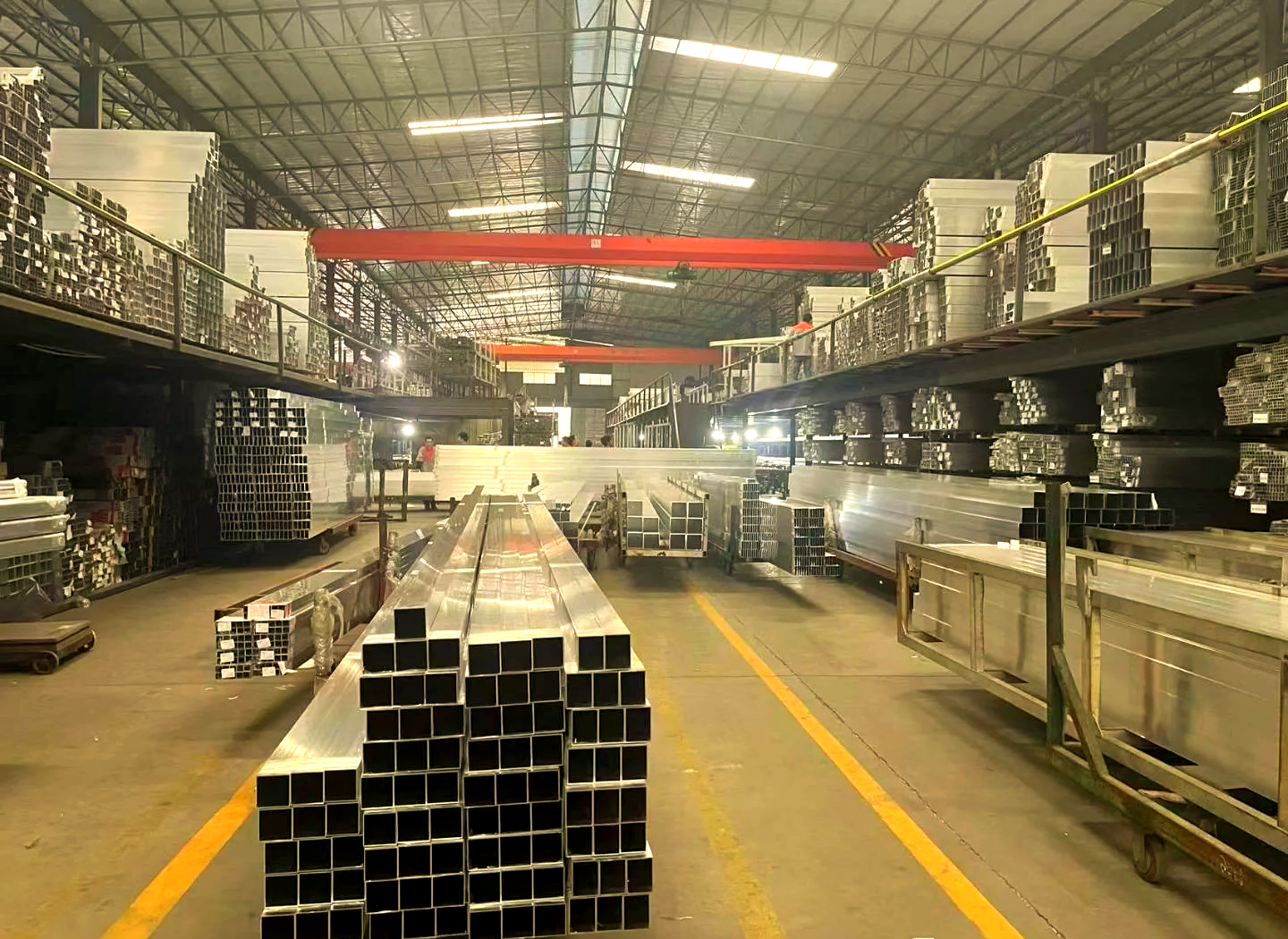 Square tube linear suspension metal aluminum ceiling decoration fireproof